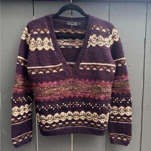 Peruvian Connection V-Neck Sweater in Purple and Multicolor Small Excellent Cond